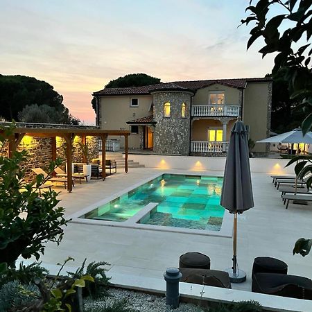 Olivea Luxury Suites Fažana Exteriér fotografie